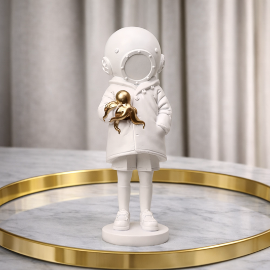 Menina do fundo do mar