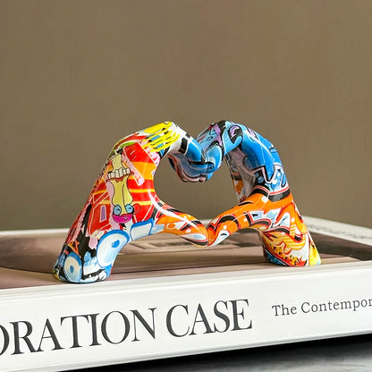 Love Hands™ Graffiti — Escultura de Mãos em Coração