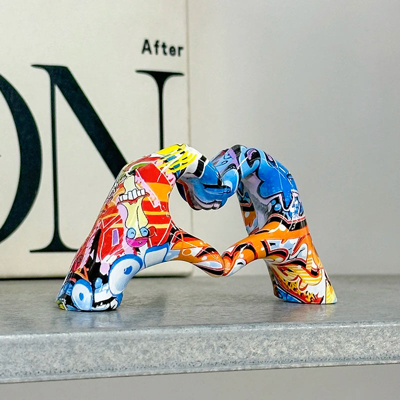 Love Hands™ Graffiti — Escultura de Mãos em Coração