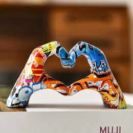 Love Hands™ Graffiti " P"